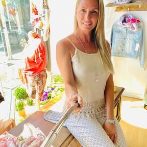 Meet your Posher, Stephanie